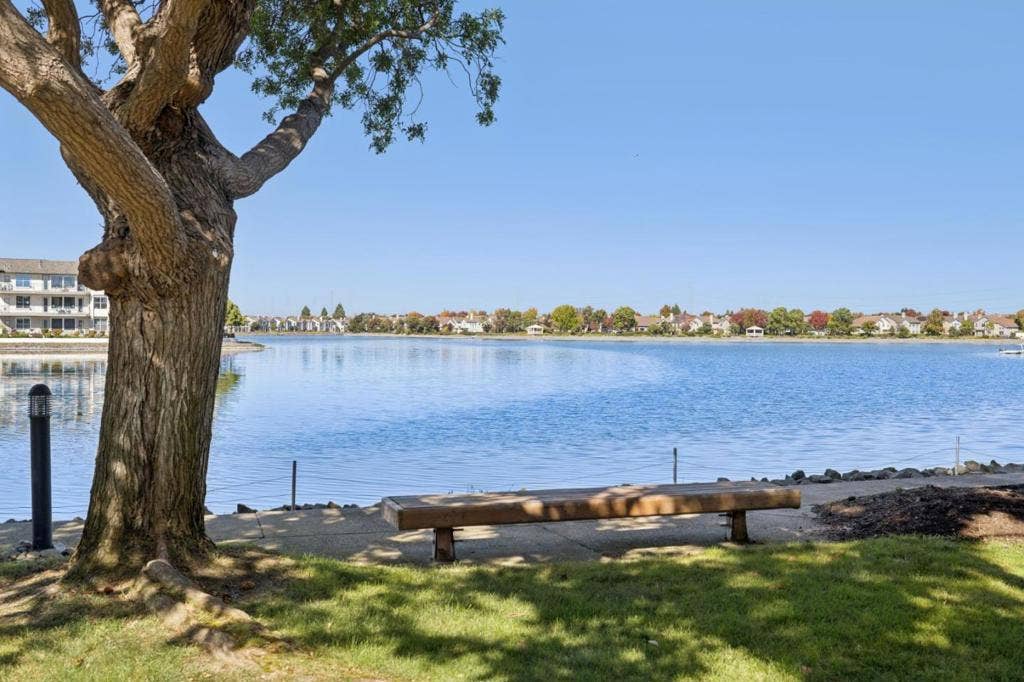 802 Intrepid Lane, Redwood City, CA 94065 802 Intrepid Lane, Redwood City, CA 94065