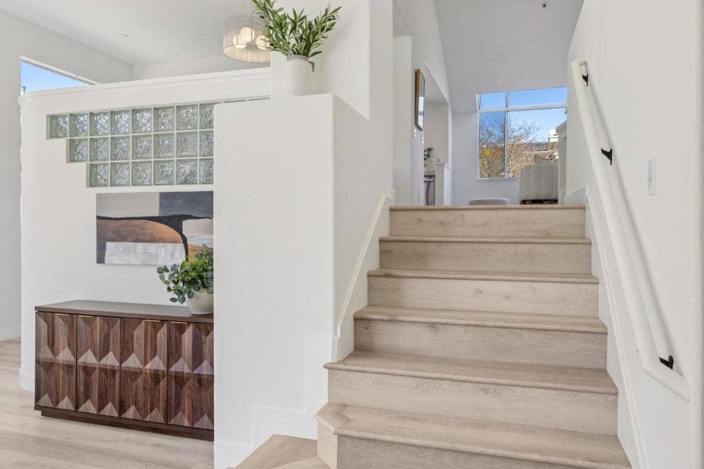 802 Intrepid Lane, Redwood City, CA 94065 802 Intrepid Lane, Redwood City, CA 94065