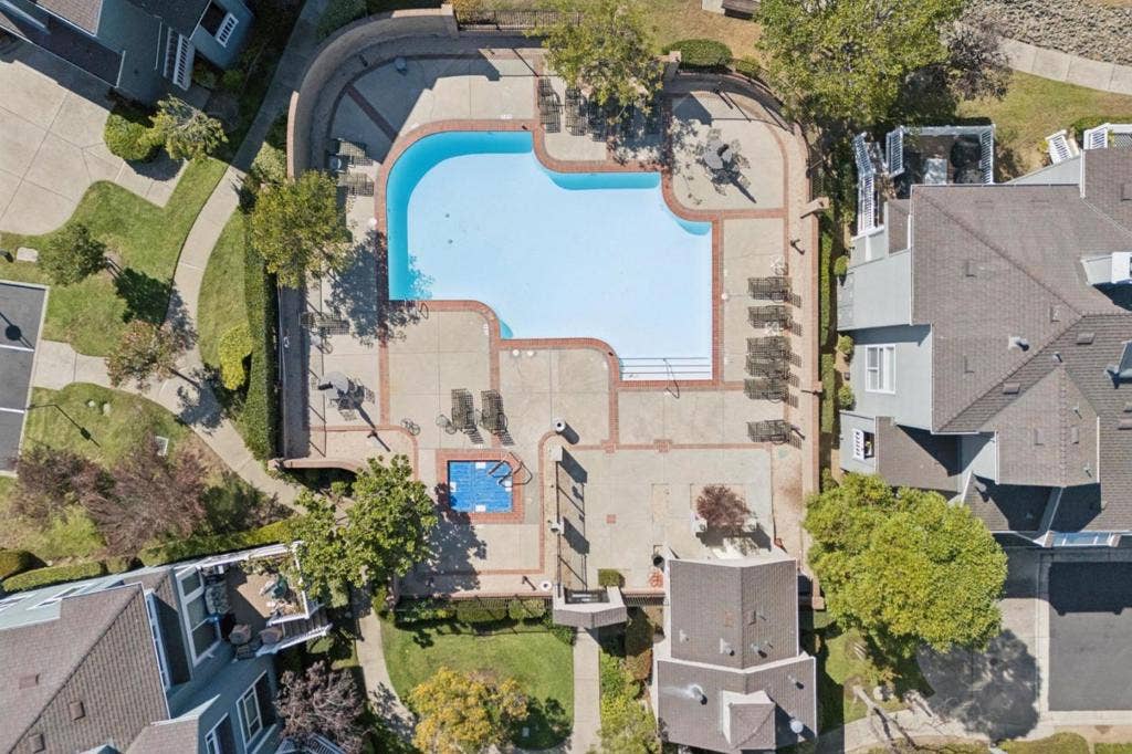 802 Intrepid Lane, Redwood City, CA 94065 802 Intrepid Lane, Redwood City, CA 94065