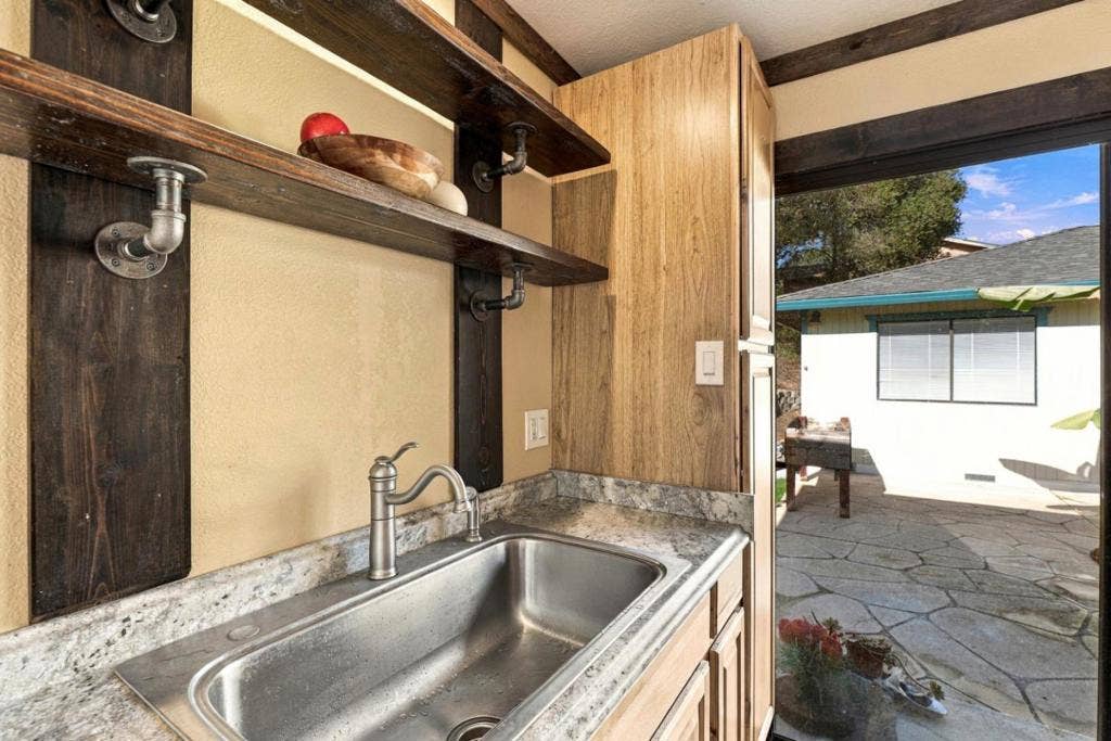 7710 Fallen Leaf Lane, Salinas, CA 93907