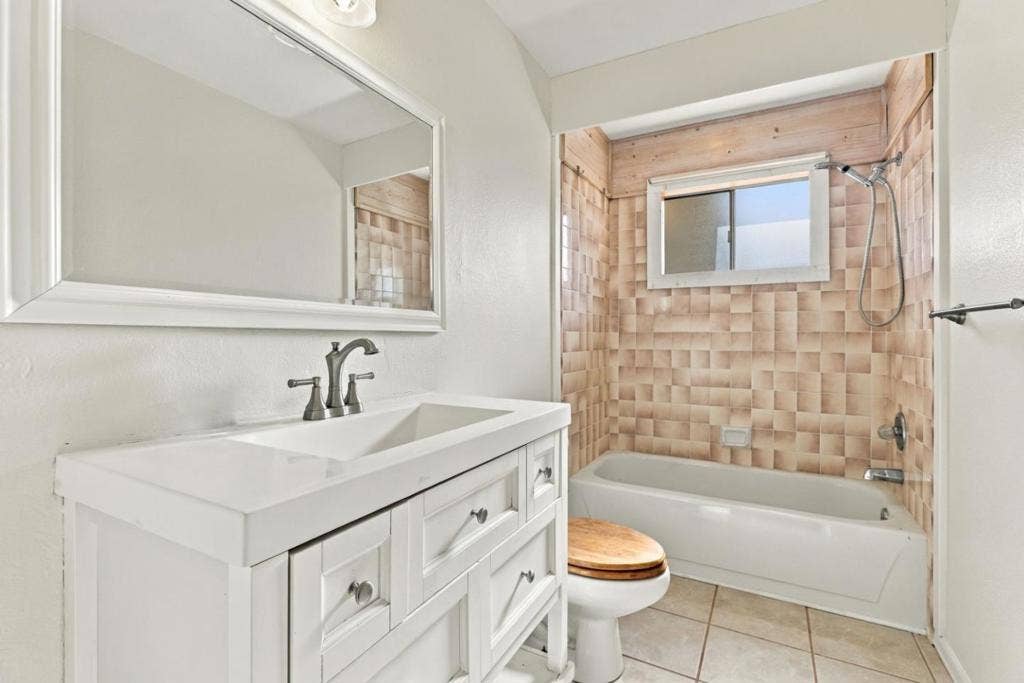 7710 Fallen Leaf Lane, Salinas, CA 93907