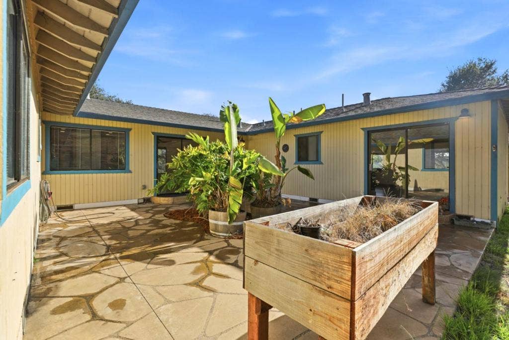 7710 Fallen Leaf Lane, Salinas, CA 93907