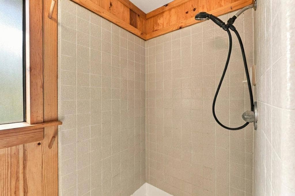 7710 Fallen Leaf Lane, Salinas, CA 93907