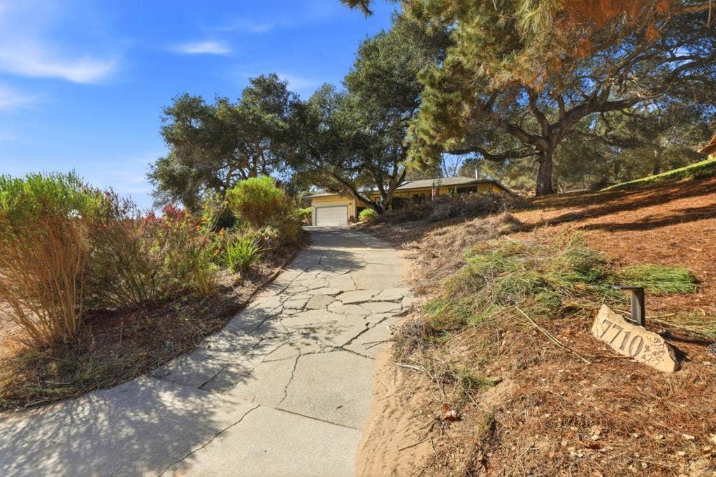 7710 Fallen Leaf Lane, Salinas, CA 93907