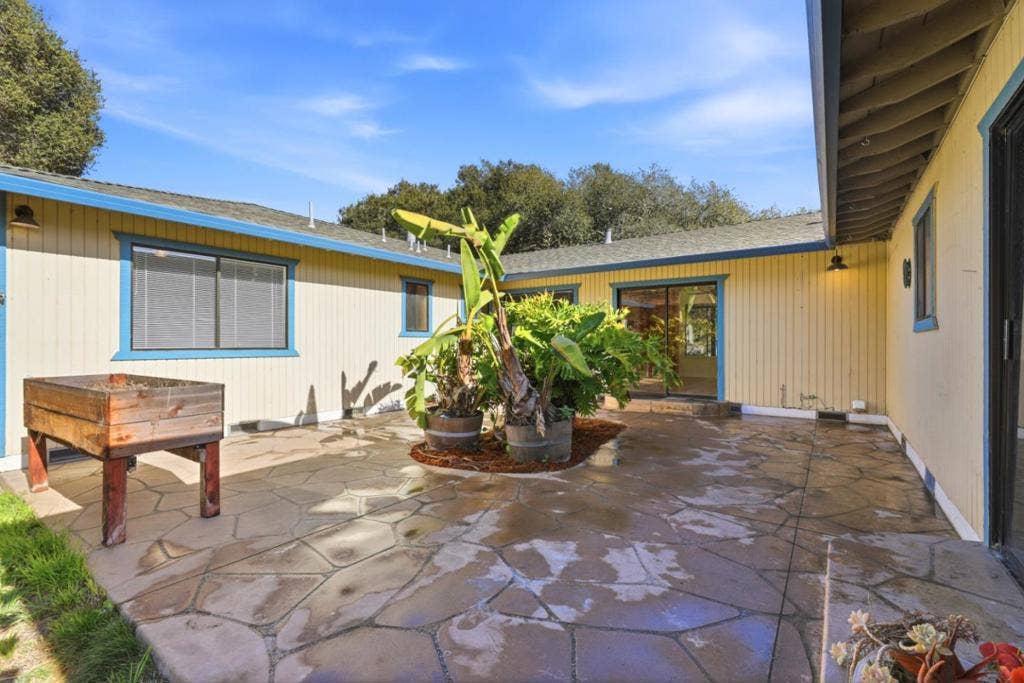 7710 Fallen Leaf Lane, Salinas, CA 93907