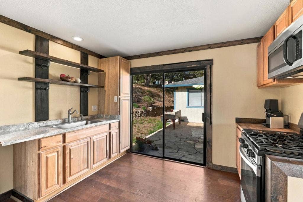 7710 Fallen Leaf Lane, Salinas, CA 93907