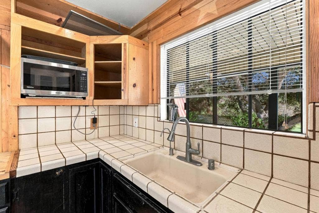 7710 Fallen Leaf Lane, Salinas, CA 93907