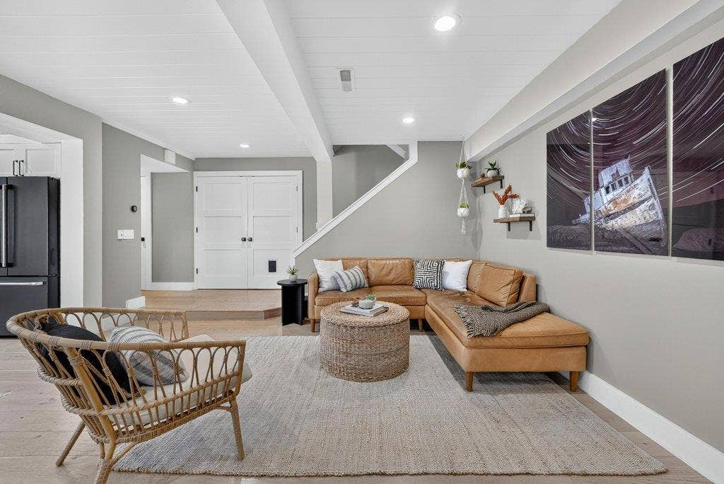 3839 Brommer Street, Santa Cruz, CA 95062