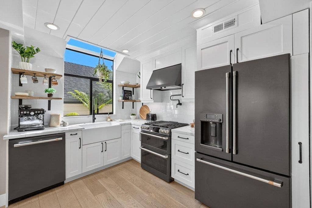 3839 Brommer Street, Santa Cruz, CA 95062