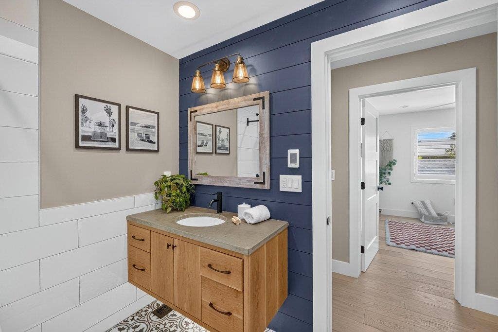 3839 Brommer Street, Santa Cruz, CA 95062