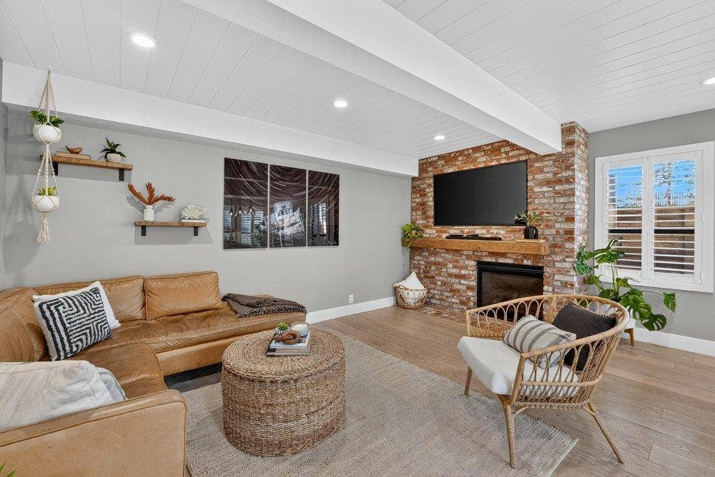 3839 Brommer Street, Santa Cruz, CA 95062