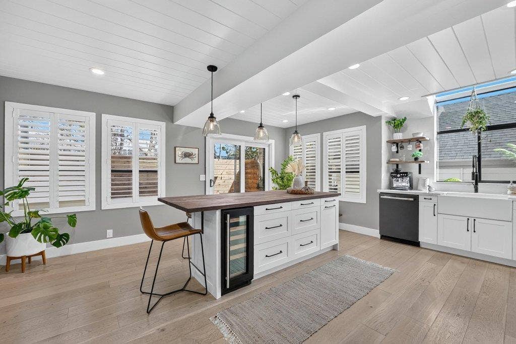 3839 Brommer Street, Santa Cruz, CA 95062