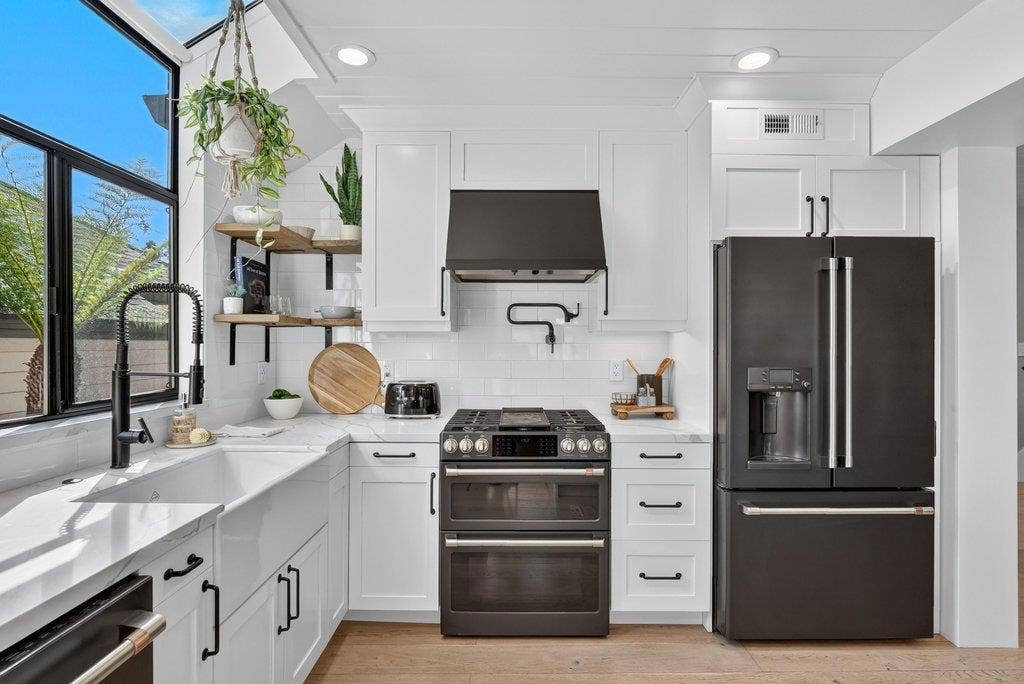 3839 Brommer Street, Santa Cruz, CA 95062
