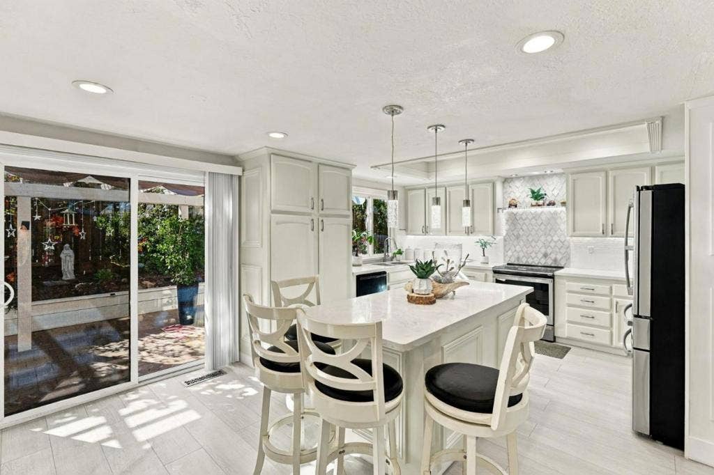 16761 Dry Creek Court, Morgan Hill, CA 95037