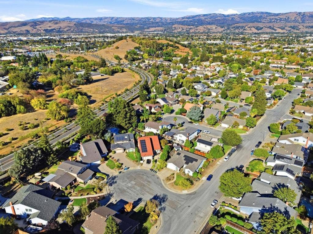16761 Dry Creek Court, Morgan Hill, CA 95037