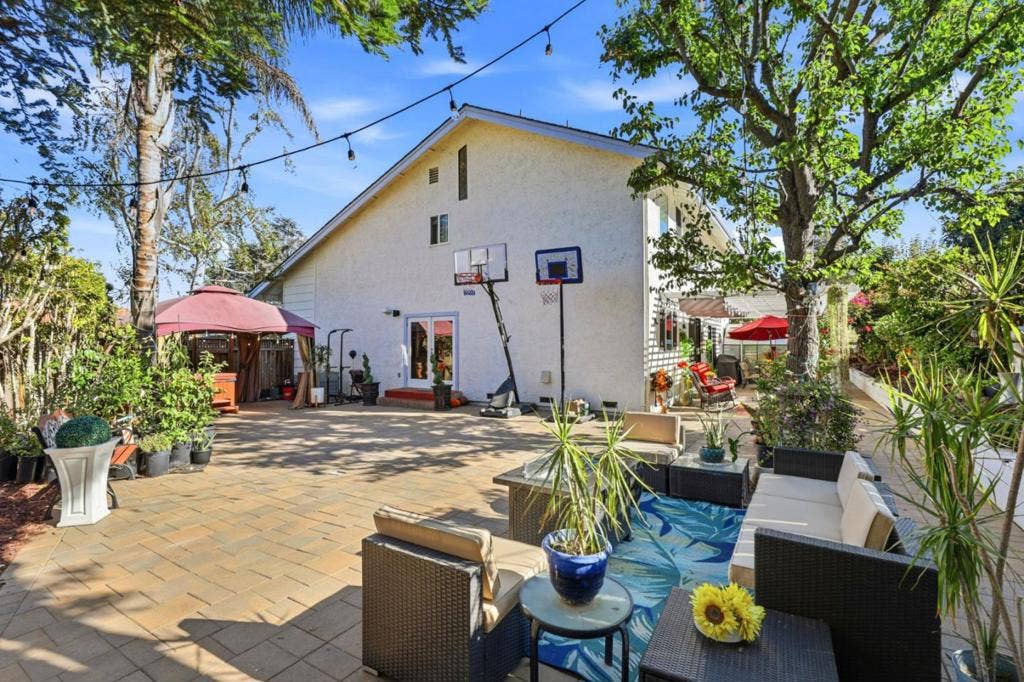 16761 Dry Creek Court, Morgan Hill, CA 95037