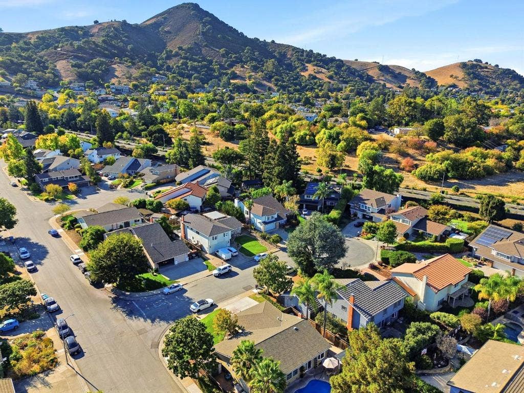 16761 Dry Creek Court, Morgan Hill, CA 95037