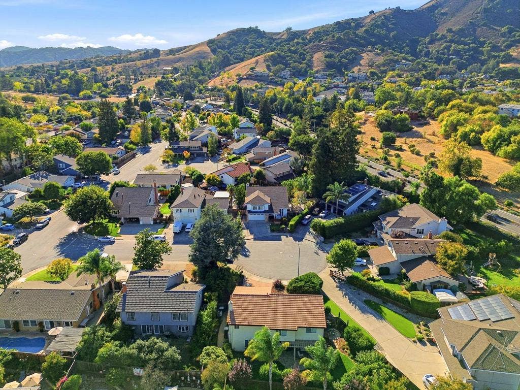 16761 Dry Creek Court, Morgan Hill, CA 95037