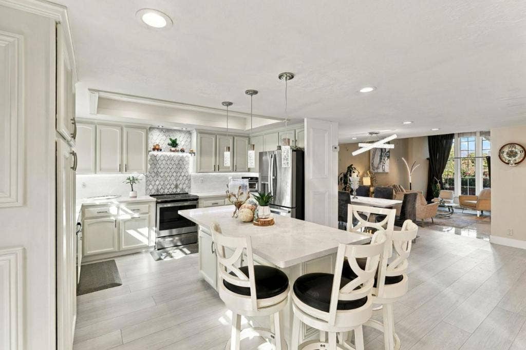 16761 Dry Creek Court, Morgan Hill, CA 95037