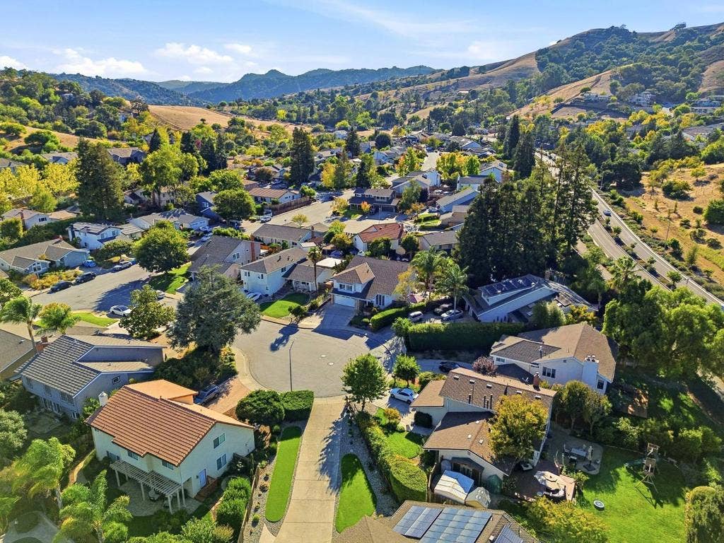 16761 Dry Creek Court, Morgan Hill, CA 95037