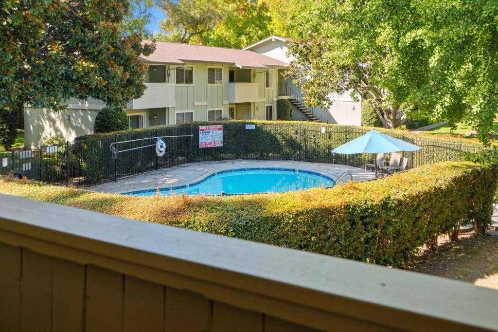 264 N Whisman Road, #13, Mountain View, CA 94043 264 N Whisman Road, #13, Mountain View, CA 94043