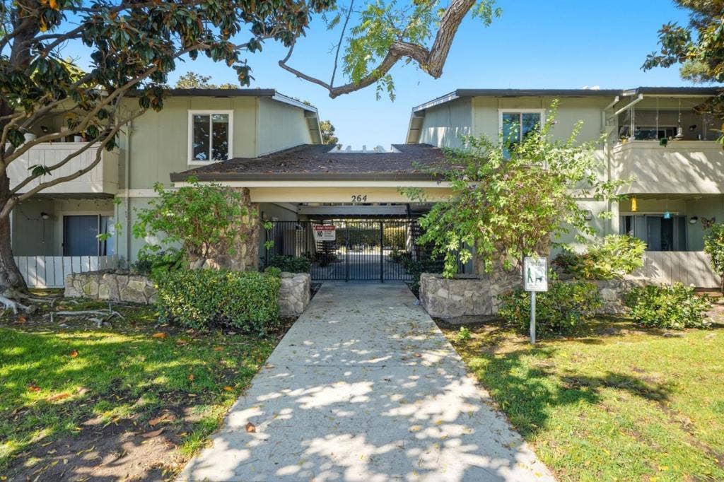 264 N Whisman Road, #13, Mountain View, CA 94043 264 N Whisman Road, #13, Mountain View, CA 94043
