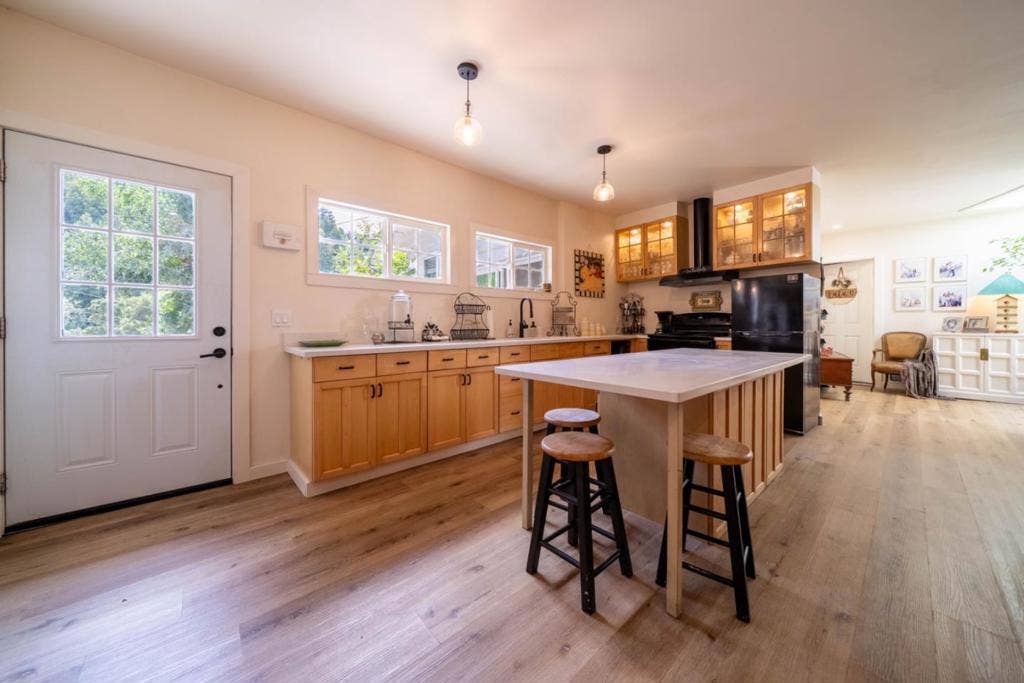423 Nelson Road, Scotts Valley, CA 95066