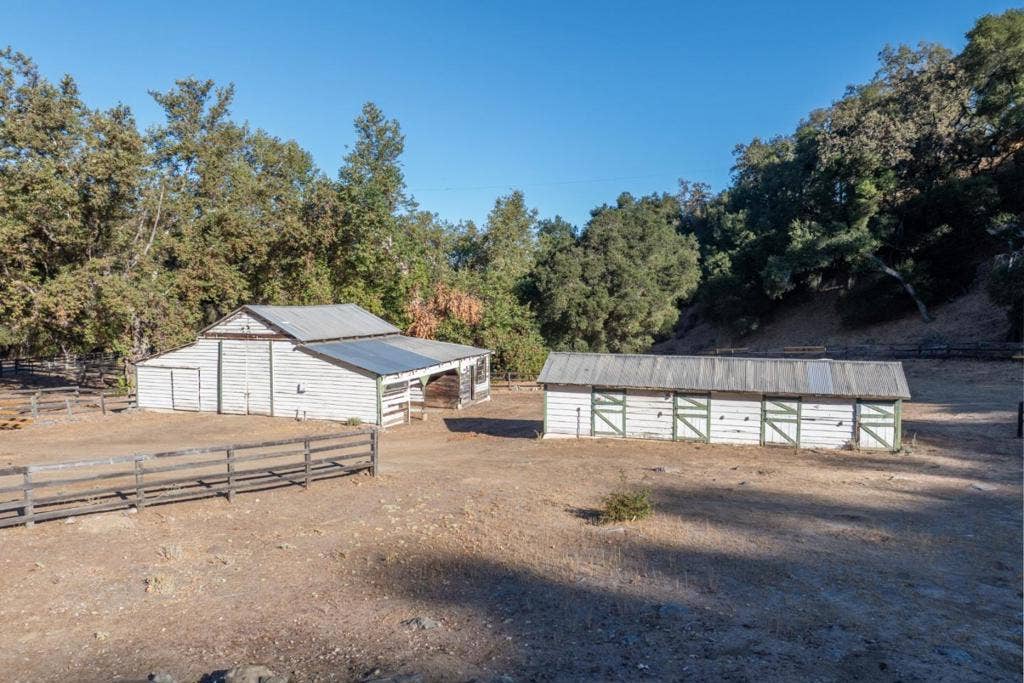 38652 Tassajara Road, Carmel Valley, CA 93924 38652 Tassajara Road, Carmel Valley, CA 93924