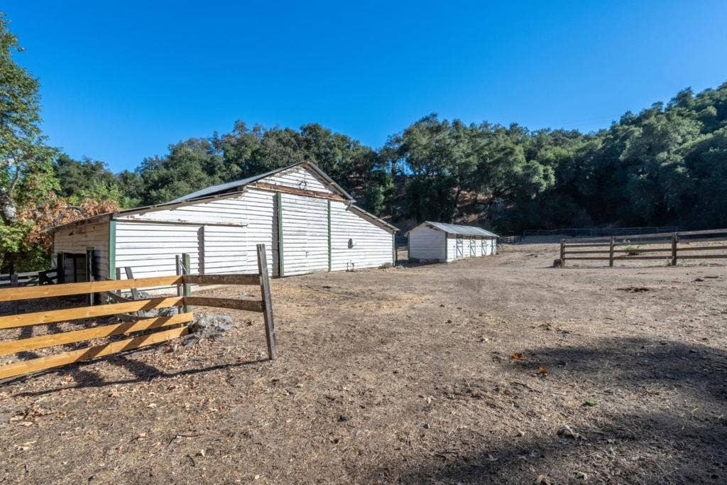 38652 Tassajara Road, Carmel Valley, CA 93924 38652 Tassajara Road, Carmel Valley, CA 93924
