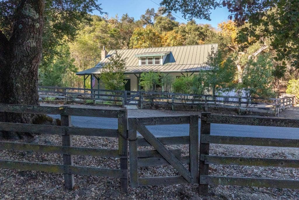 38652 Tassajara Road, Carmel Valley, CA 93924 38652 Tassajara Road, Carmel Valley, CA 93924