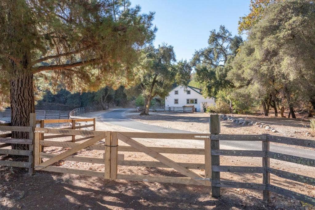 38652 Tassajara Road, Carmel Valley, CA 93924 38652 Tassajara Road, Carmel Valley, CA 93924