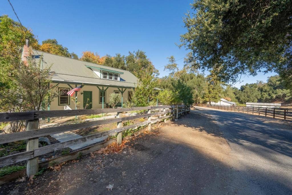 38652 Tassajara Road, Carmel Valley, CA 93924 38652 Tassajara Road, Carmel Valley, CA 93924