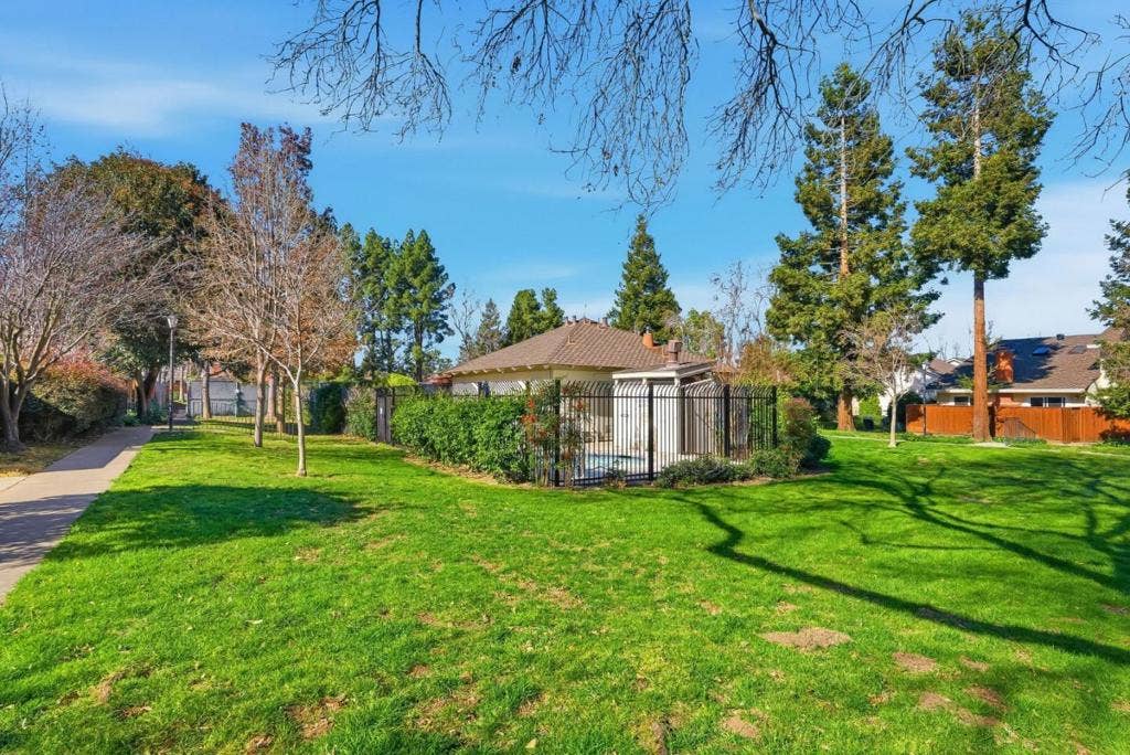 20012 Northcrest Square, Cupertino, CA 95014