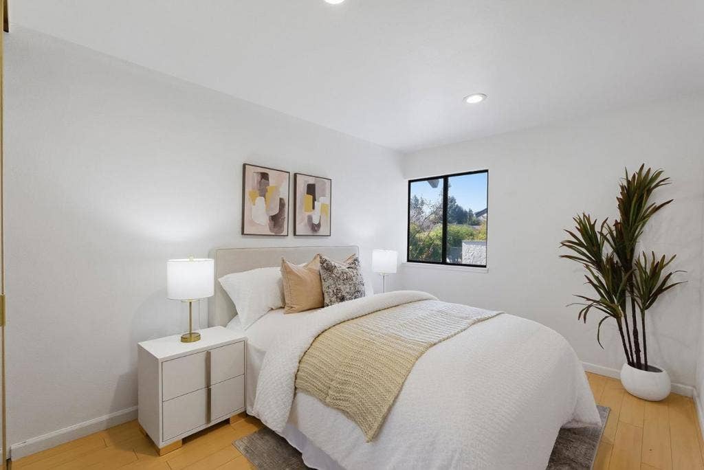 20012 Northcrest Square, Cupertino, CA 95014
