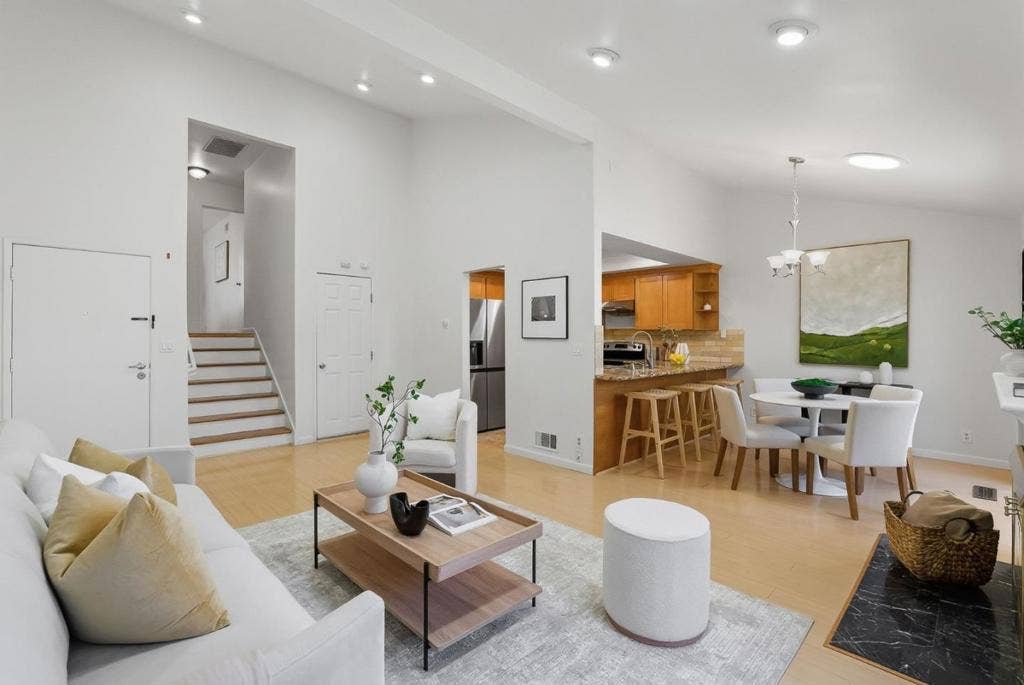 20012 Northcrest Square, Cupertino, CA 95014