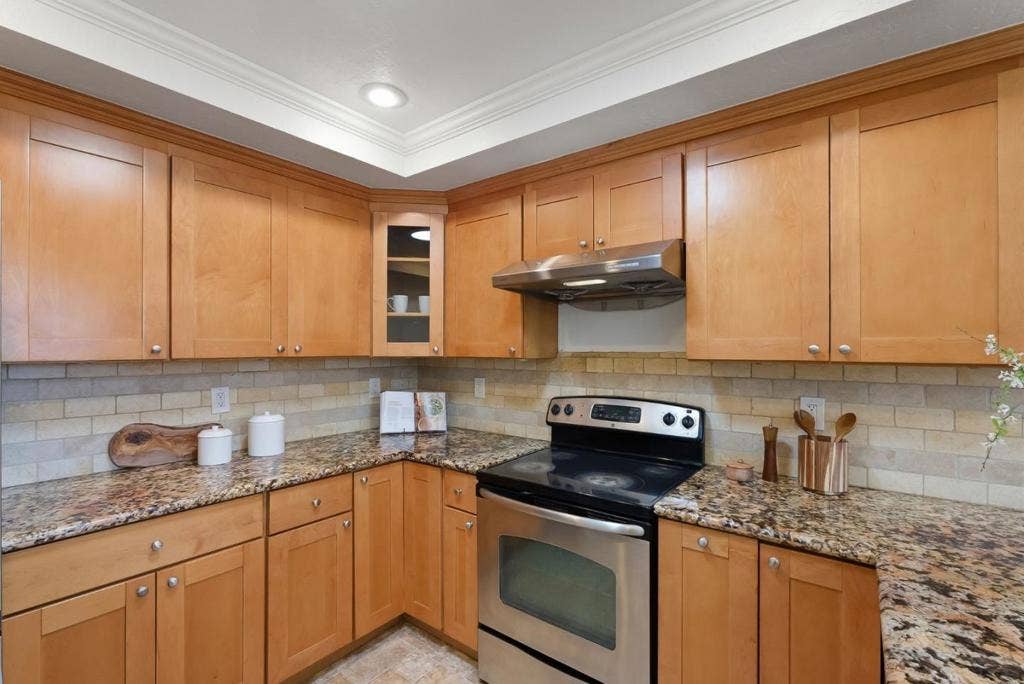 20012 Northcrest Square, Cupertino, CA 95014