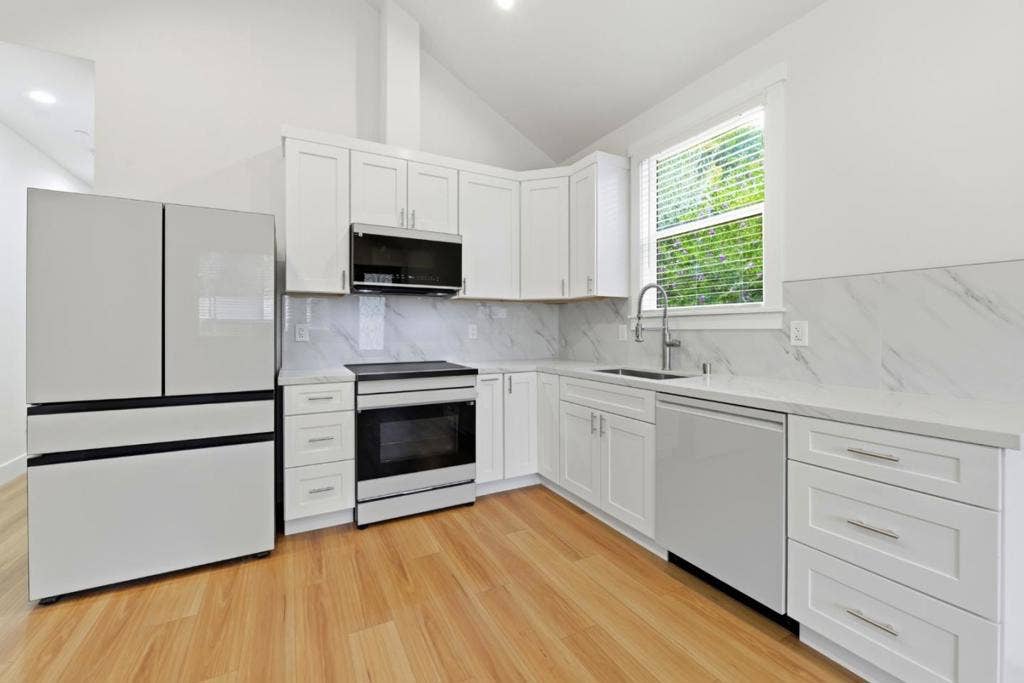 134 Donohoe Street, East Palo Alto, CA 94303 134 Donohoe Street, East Palo Alto, CA 94303