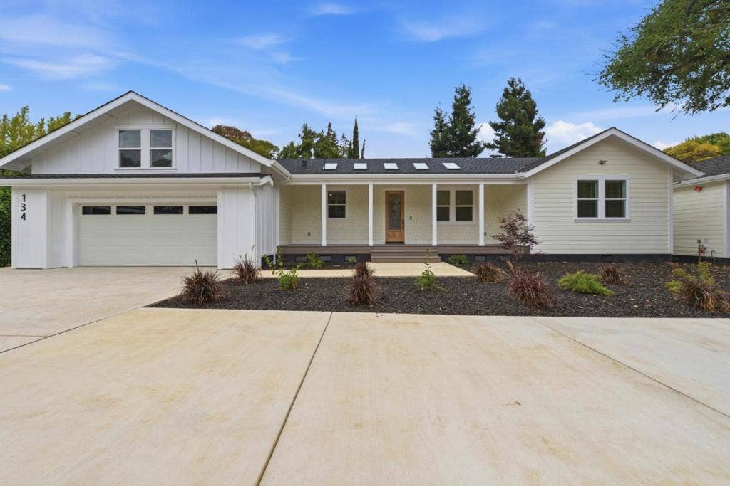 134 Donohoe Street, East Palo Alto, CA 94303 134 Donohoe Street, East Palo Alto, CA 94303