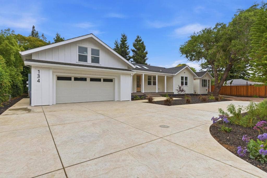 134 Donohoe Street, East Palo Alto, CA 94303 134 Donohoe Street, East Palo Alto, CA 94303