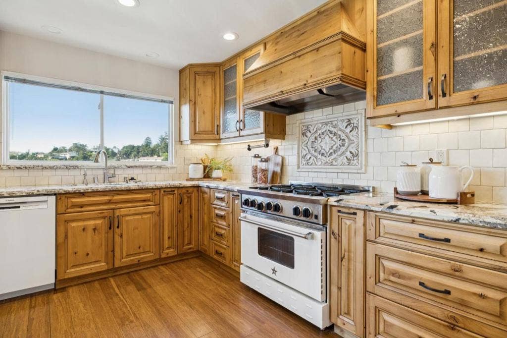 2620 Monserat Avenue, Belmont, CA 94002 2620 Monserat Avenue, Belmont, CA 94002