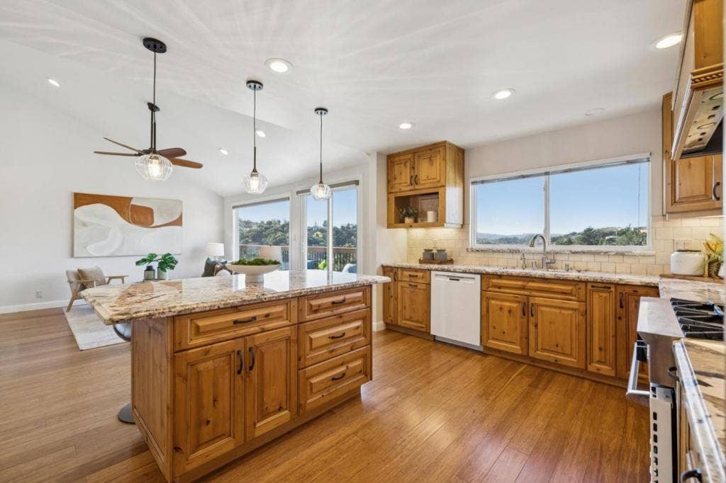 2620 Monserat Avenue, Belmont, CA 94002 2620 Monserat Avenue, Belmont, CA 94002