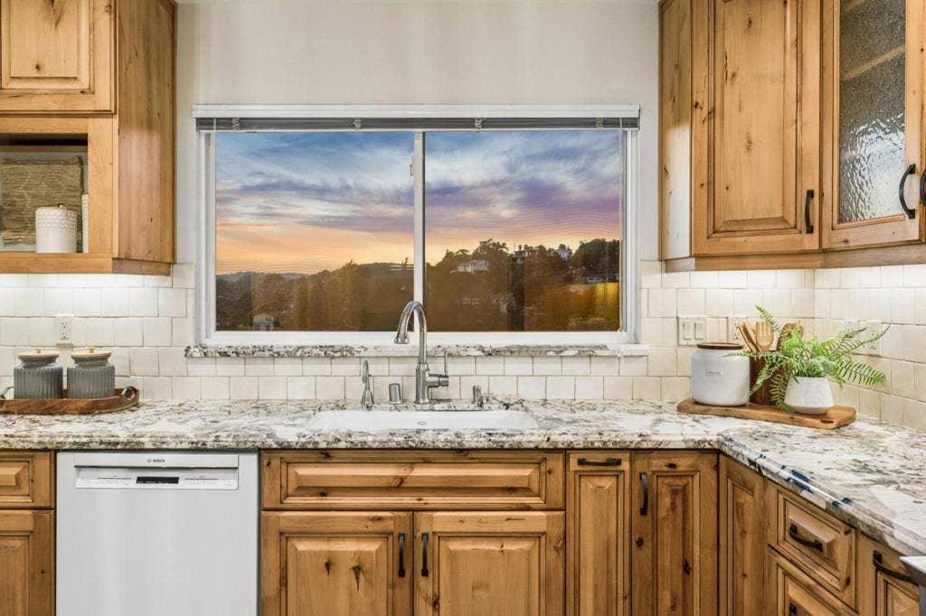 2620 Monserat Avenue, Belmont, CA 94002 2620 Monserat Avenue, Belmont, CA 94002