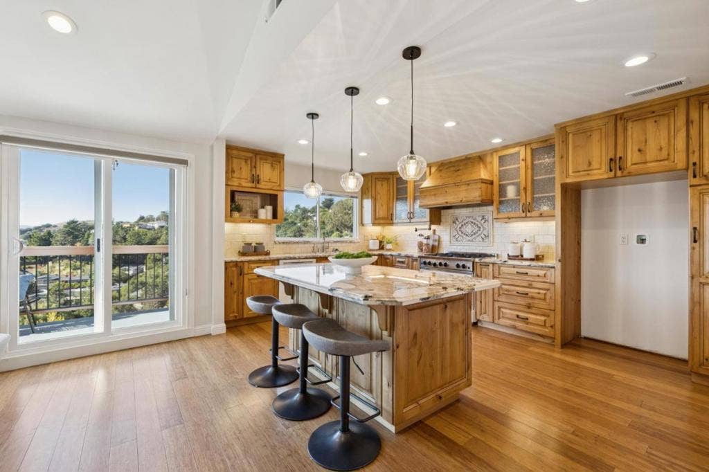 2620 Monserat Avenue, Belmont, CA 94002 2620 Monserat Avenue, Belmont, CA 94002