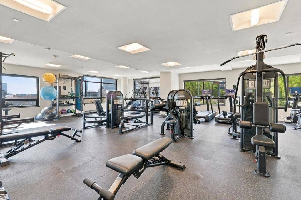 88 E San Fernando Street, #801, San Jose, CA 95113 88 E San Fernando Street, #801, San Jose, CA 95113