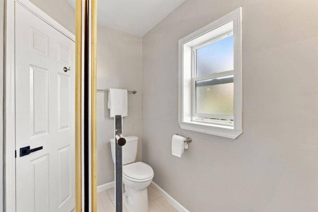 240 Martin Street, Daly City, CA 94014 240 Martin Street, Daly City, CA 94014