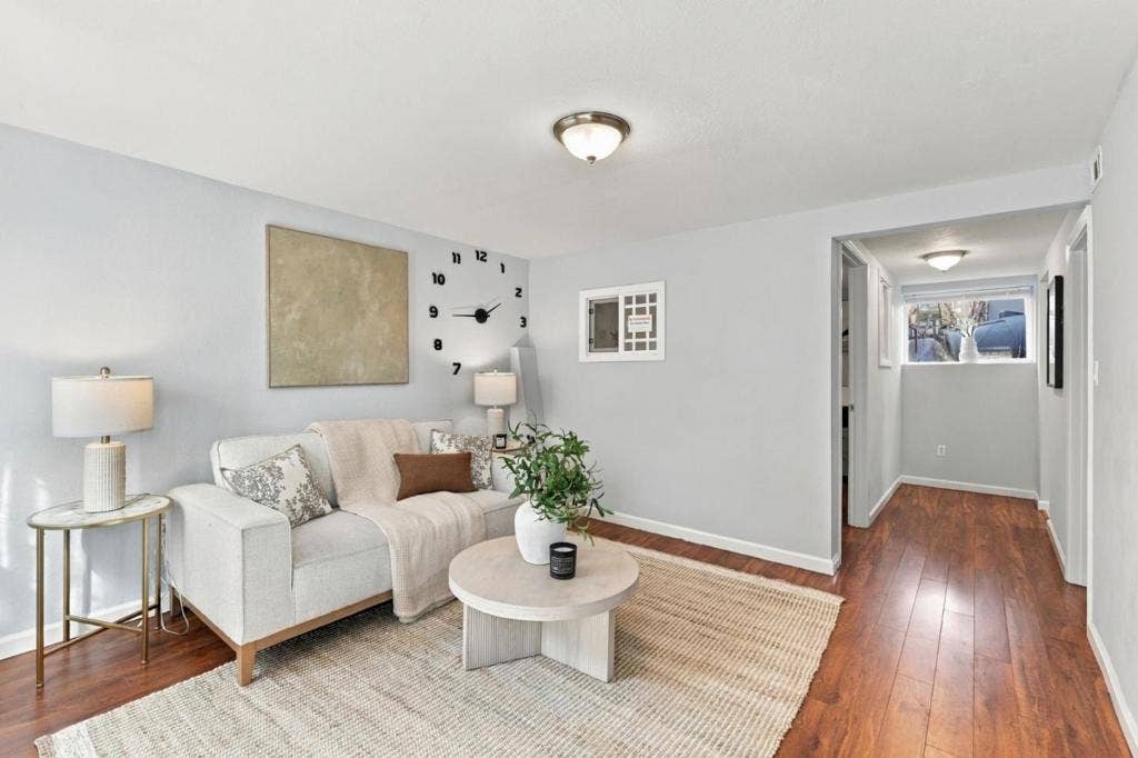 240 Martin Street, Daly City, CA 94014 240 Martin Street, Daly City, CA 94014