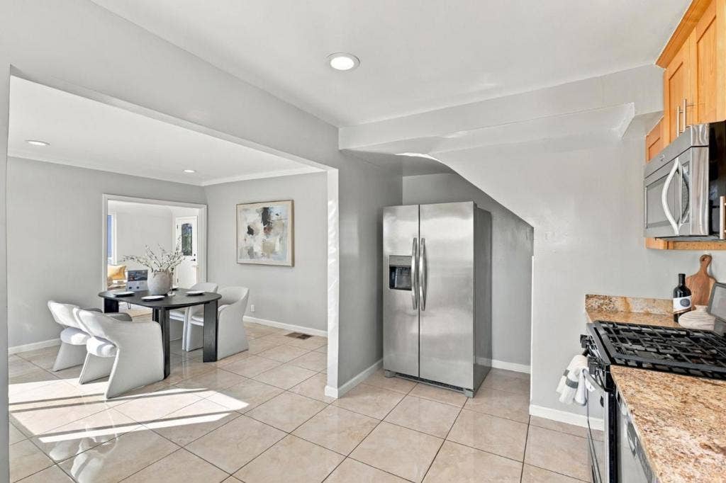 240 Martin Street, Daly City, CA 94014 240 Martin Street, Daly City, CA 94014