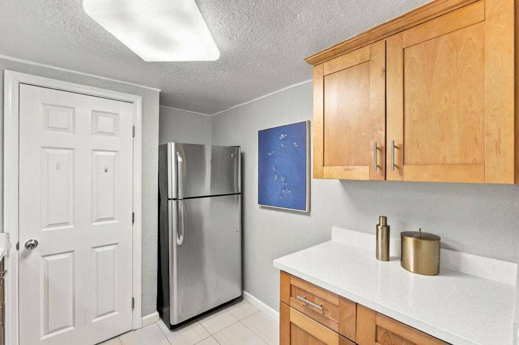 240 Martin Street, Daly City, CA 94014 240 Martin Street, Daly City, CA 94014