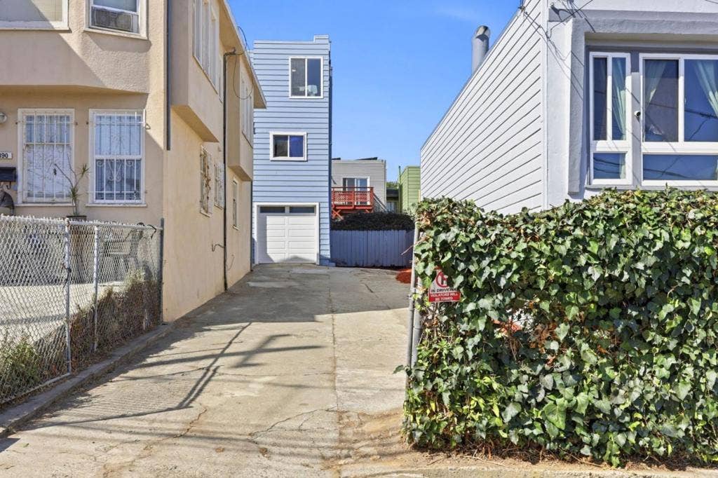 240 Martin Street, Daly City, CA 94014 240 Martin Street, Daly City, CA 94014