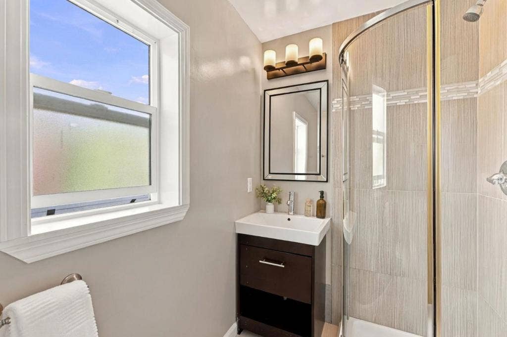 240 Martin Street, Daly City, CA 94014 240 Martin Street, Daly City, CA 94014